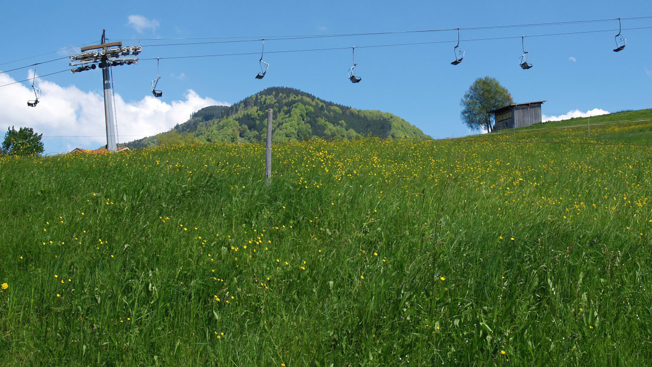 Die ca. 14,7 Kilometer lange Bergwanderung vom Tegelberg zum Schönleitenschrofen