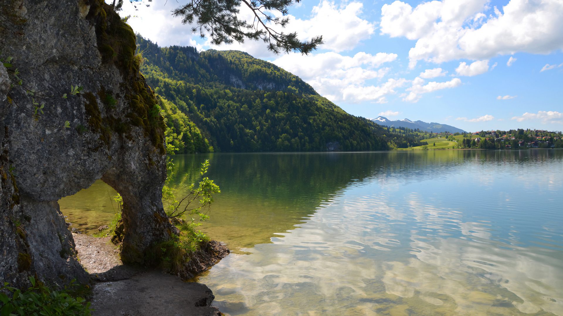 Nordic Walking: de Drie Merenroute, die ongeveer 10 kilometer lang is
