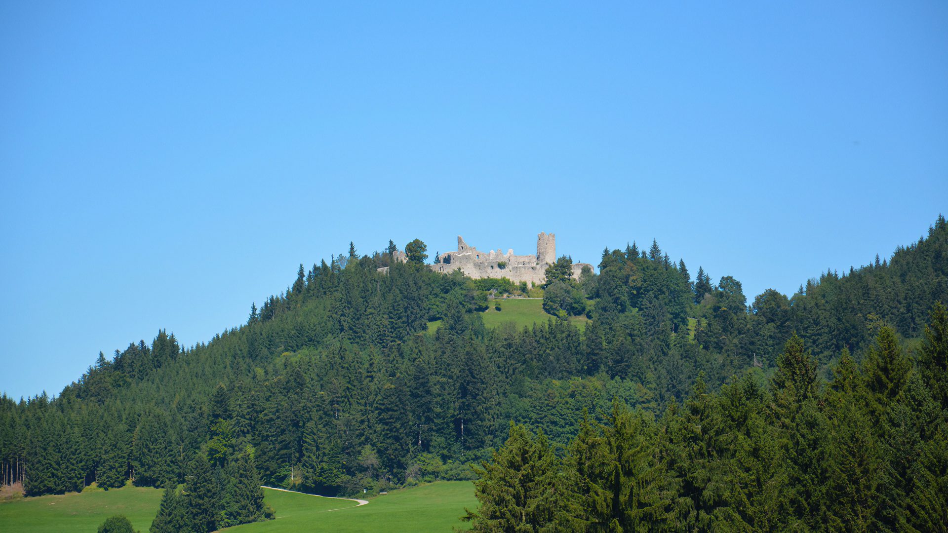 The approximately 10 km long Saloberkamm hike