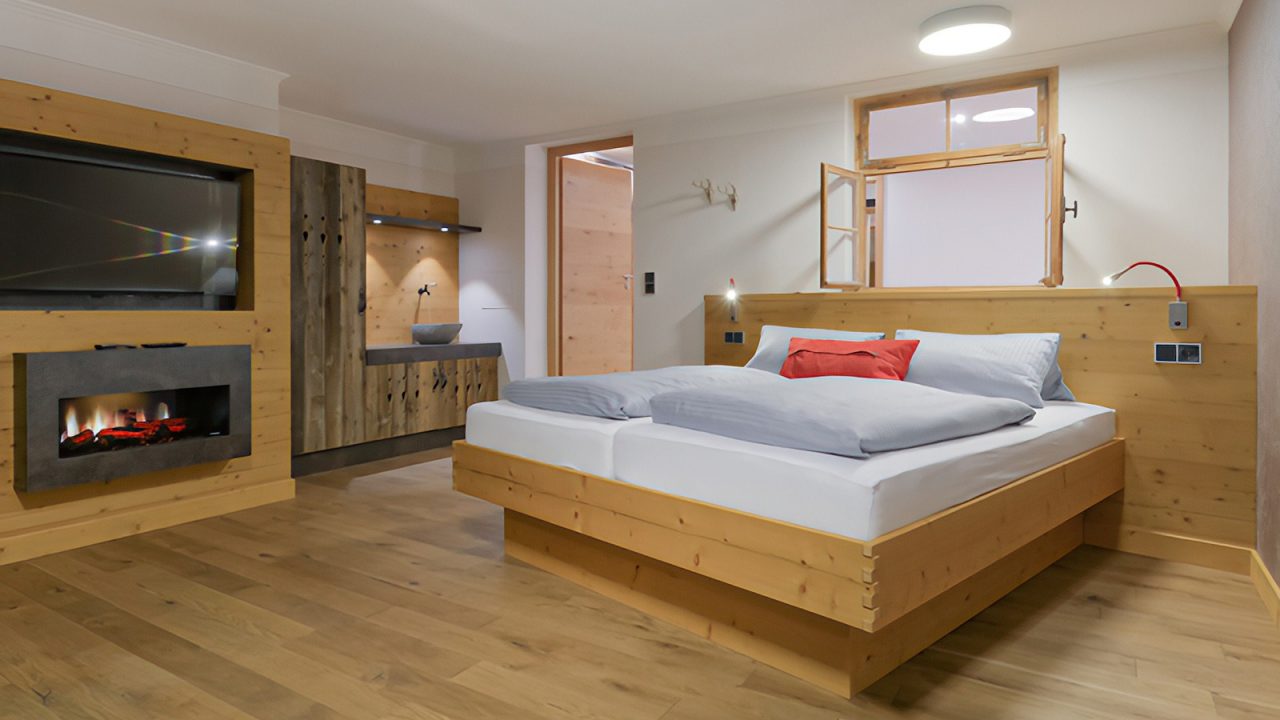 Window seating area in a premium room