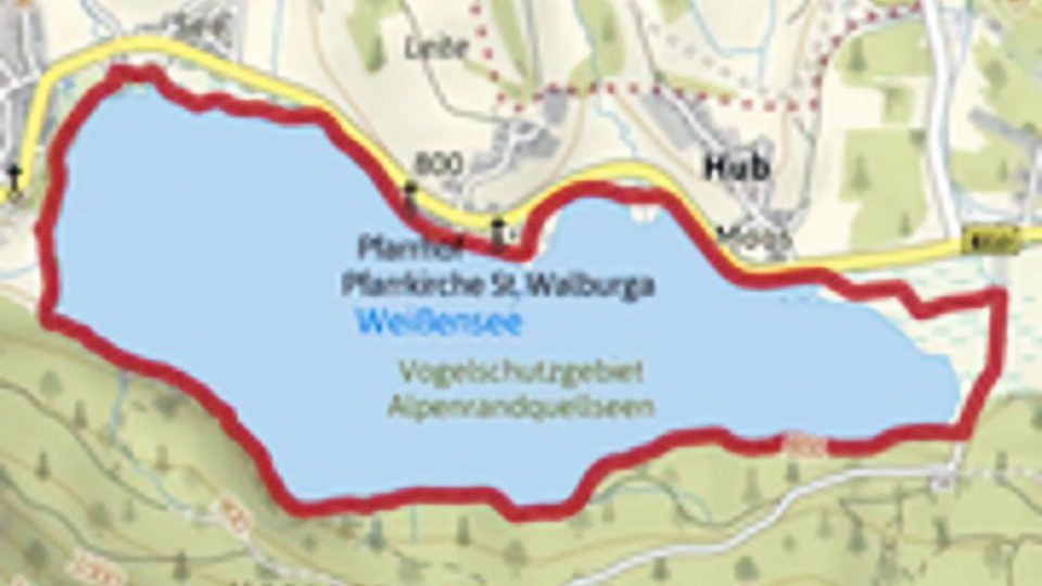 Walkers beside Lake Weissensee